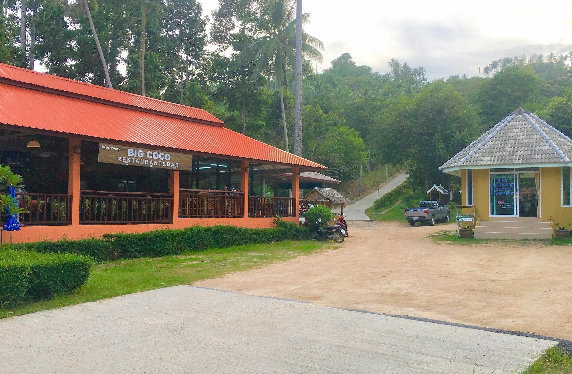 The Fisherman'S Chalet Villa Natien Beach  Exterior photo